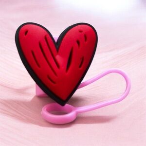 Heart-Shaped Red and Pink Straw topper